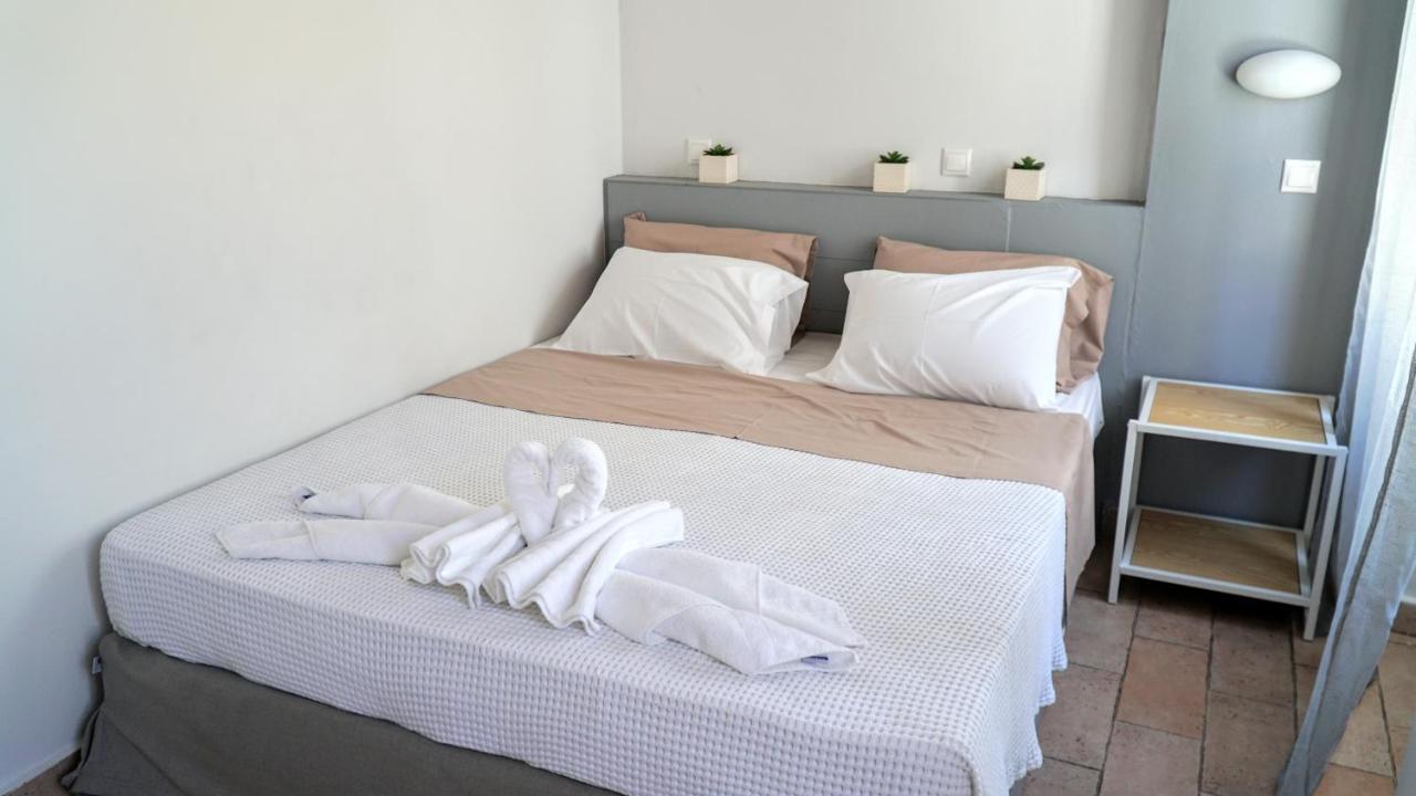 Cozy Apartments In Symi Center Exterior photo