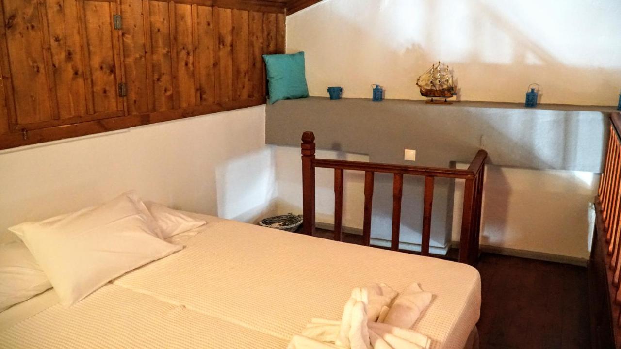 Cozy Apartments In Symi Center Exterior photo